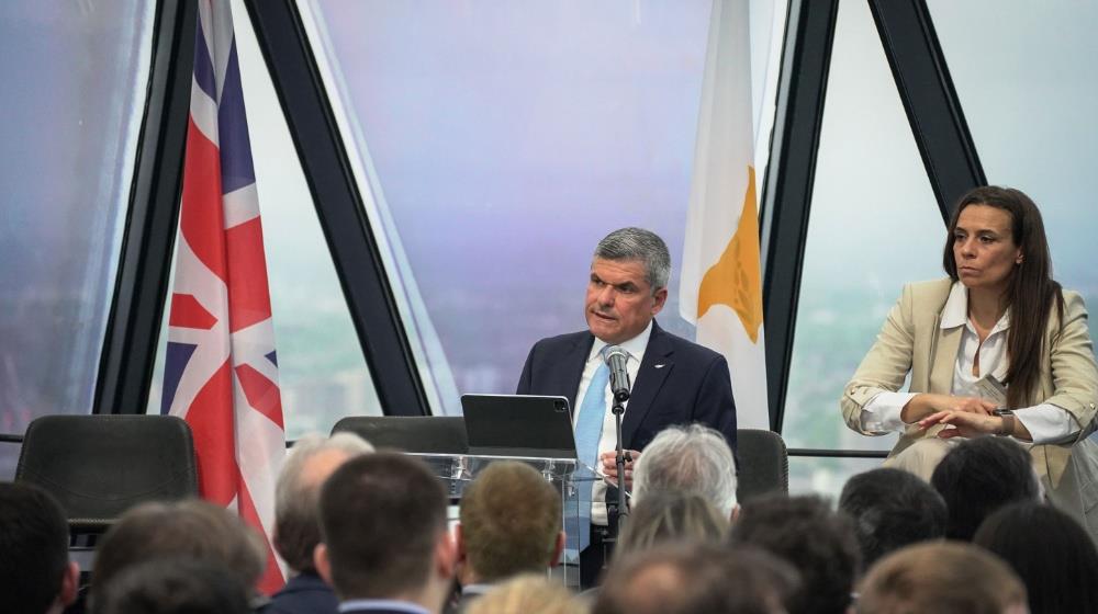 George Papanastasiou Lia Riris London