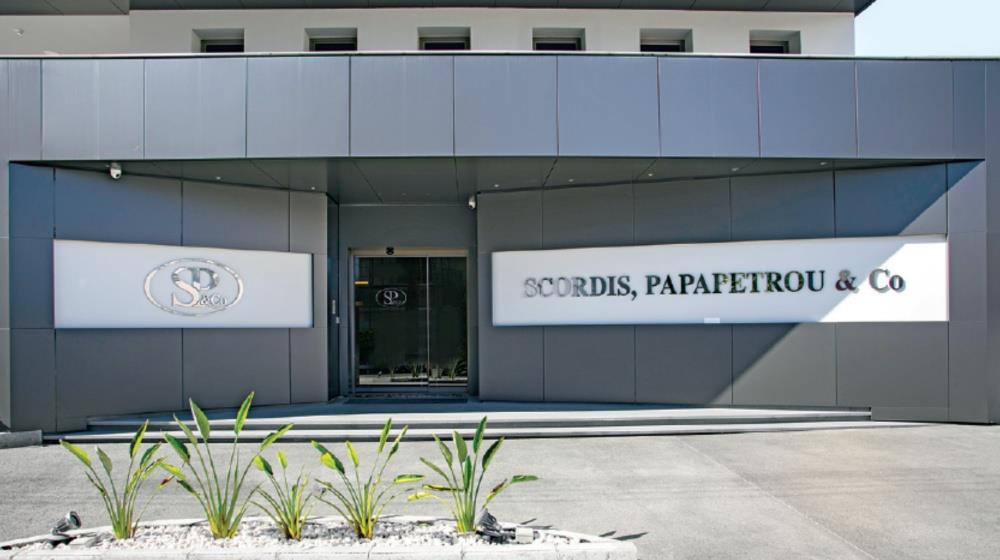 MixCollage-19-May-2025-12-27-PM-544