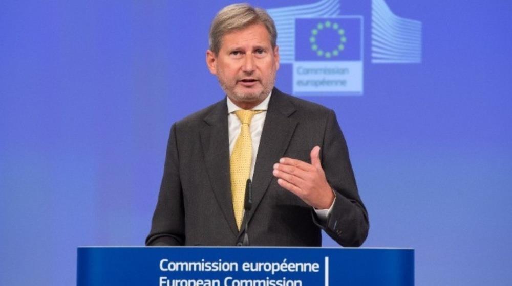 MixCollage-15-May-2025-08-33-AM-9132