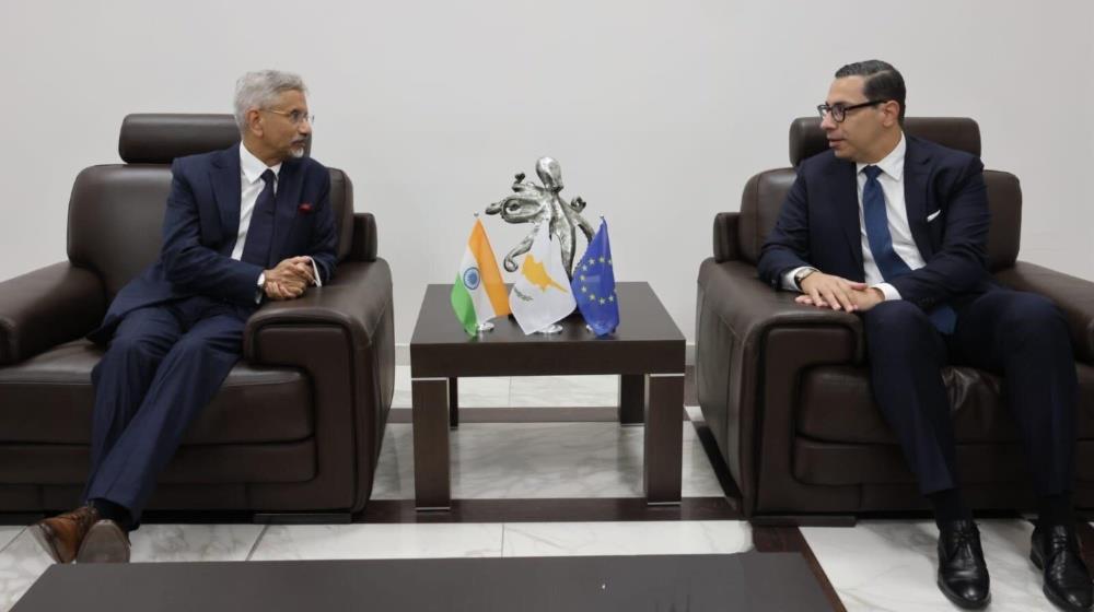 Dr  Subrahmanyam Jaishankar Kombos