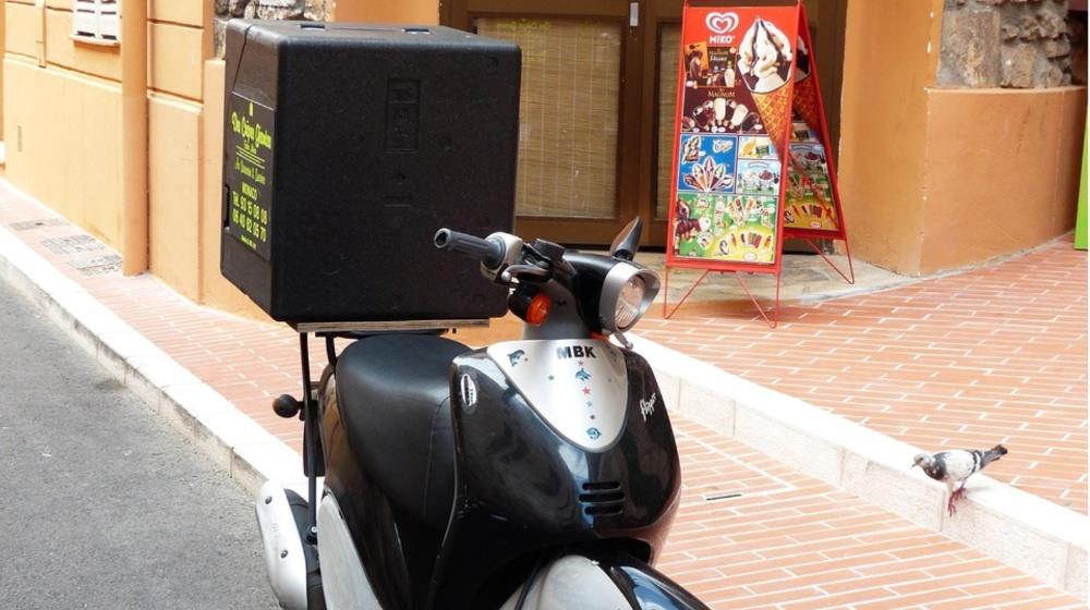 5241419952686158 delivery motorbike