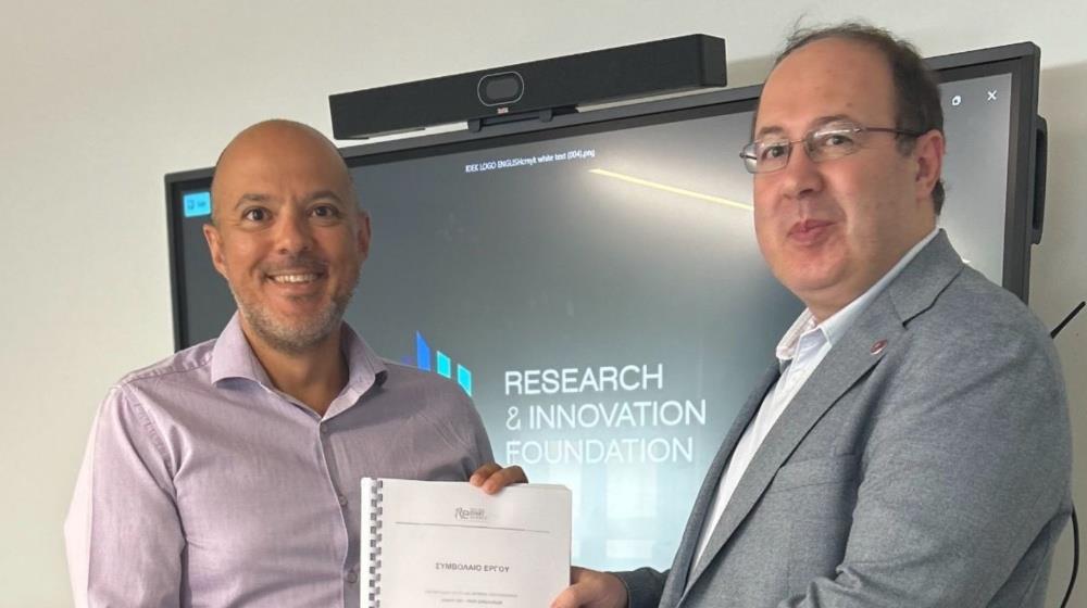 5256238018971603 MixCollage-28-Aug-2025-02-36-PM-1636