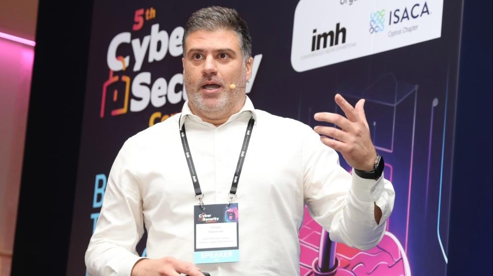 5273499585561748 Christos Makedonas