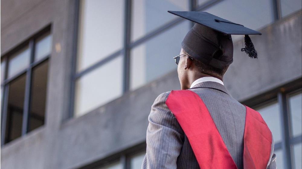 5305247526566270 student third country national