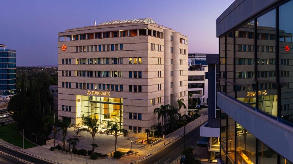 5345968659322349 MixCollage-10-Dec-2025-11-07-AM-3019