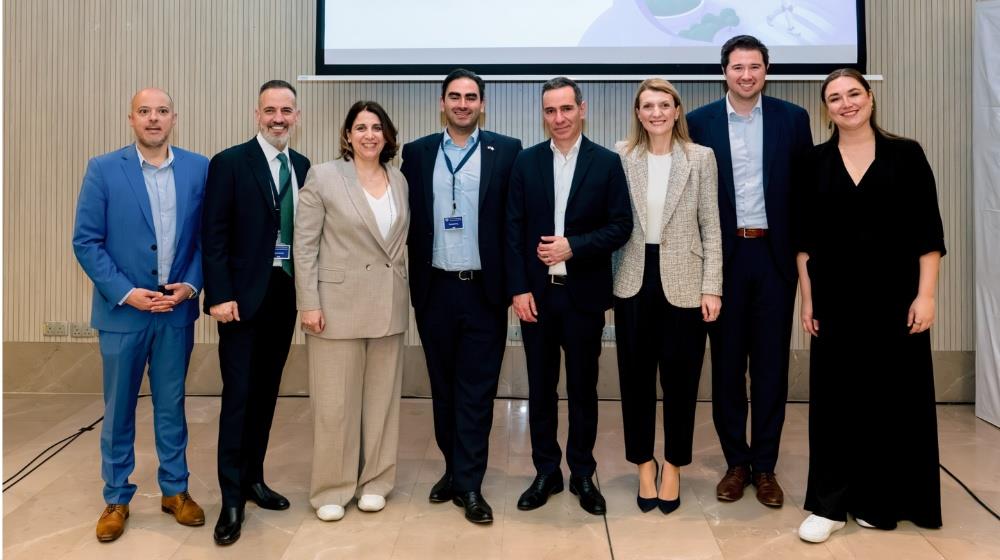 5448768217790975 Tototheo Plug and Play