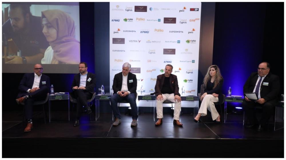 Collage Maker-28-Apr-2023-11-19-AM-1883