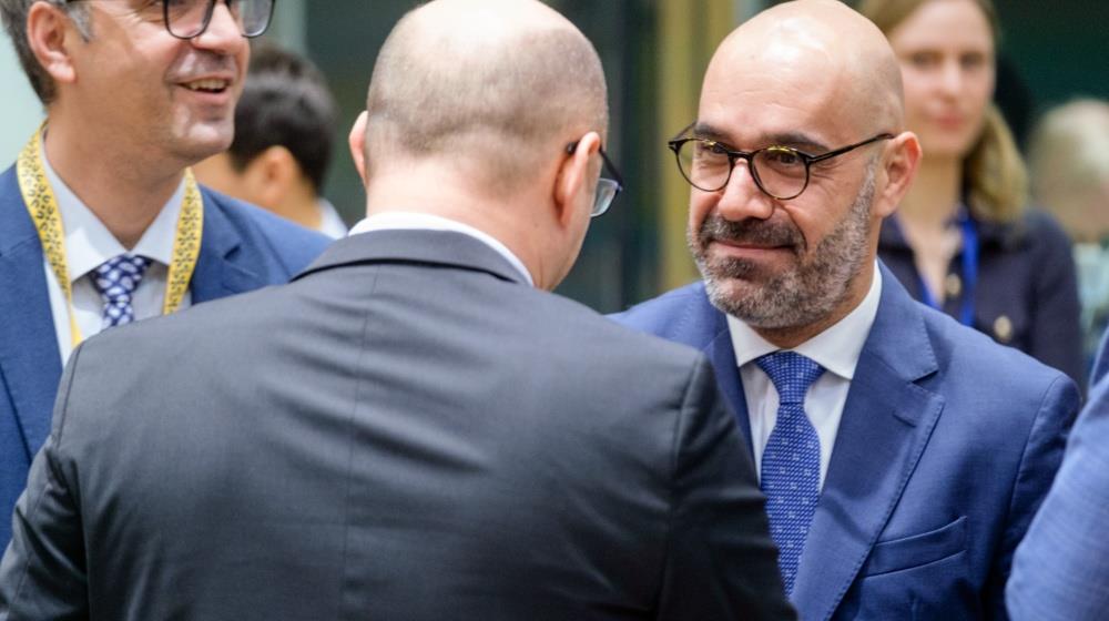 MixCollage-11-Dec-2023-07-56-AM-1208