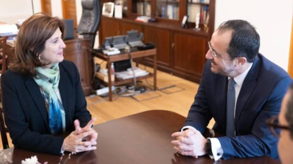 MixCollage-02-Feb-2024-09-22-AM-7886