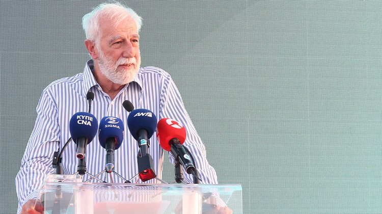 Dinos Lefkaritis