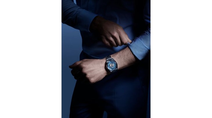 OMEGA_220.10.43.22.03.002_SEA_WT_wristshot-man(1)