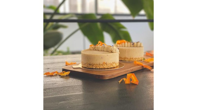 Vegan carrot cheesecake