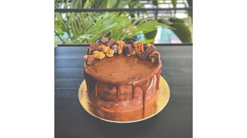 vegan chocolate salted caramel cake