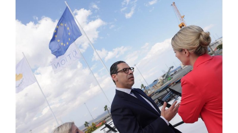 Constantinos Kombos and Mélanie Joly (4)