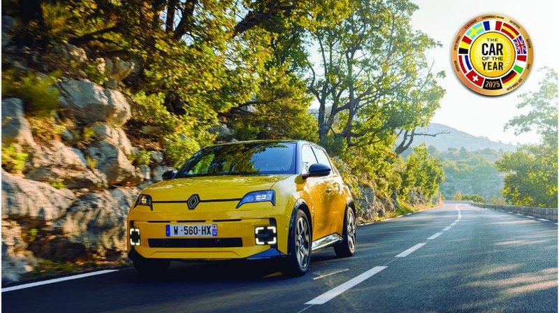 Renault 5 E-Tech electric Car of the Year 2025(1)